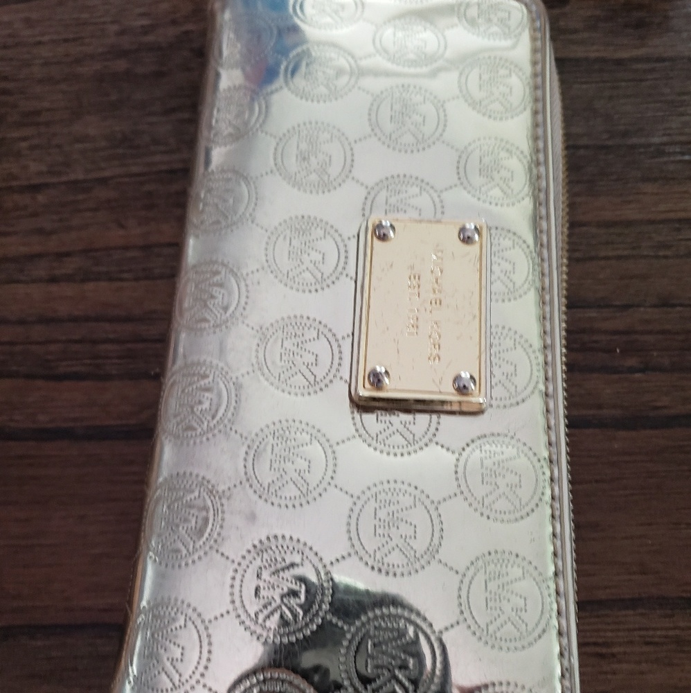 Michael Kors Gold Wallet